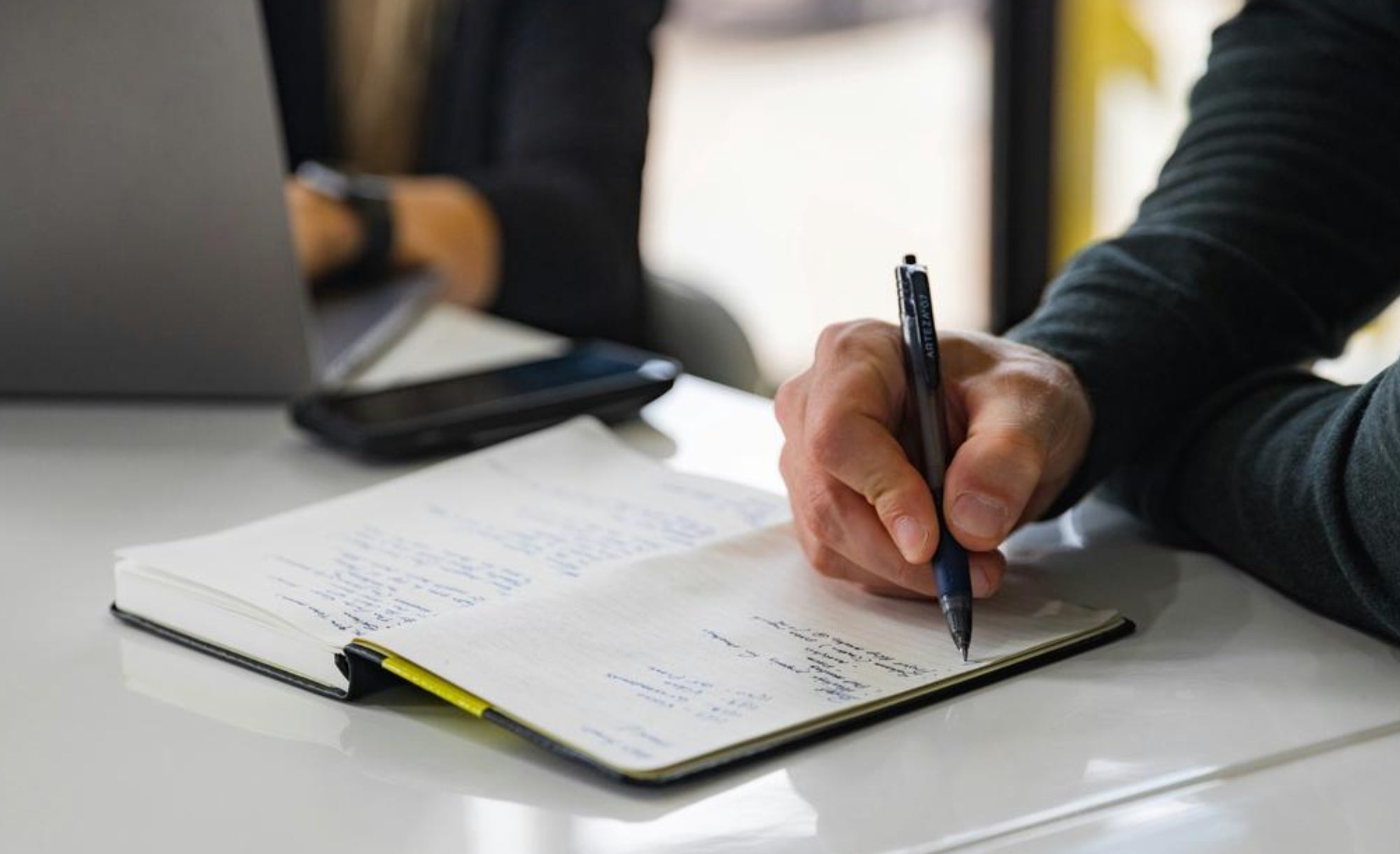 Crafting Effective Meeting Summaries